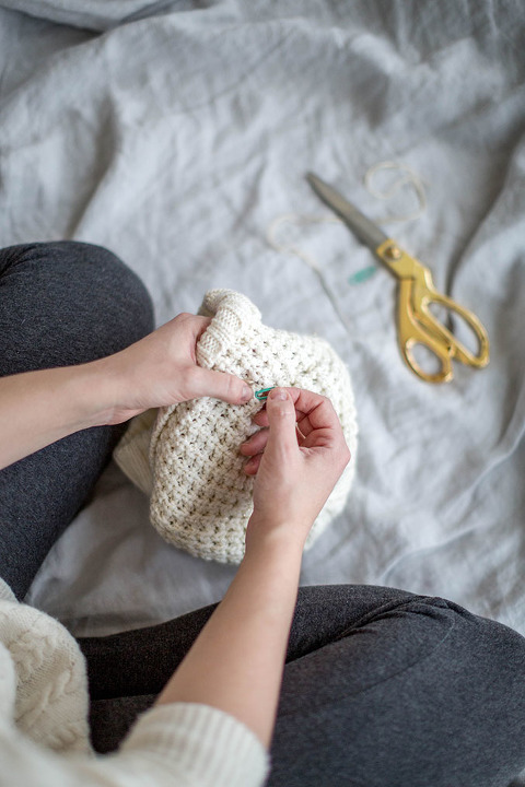 Soothe Your Migraine With A DIY Beanie Ice Pack | dreamgreendiy.com