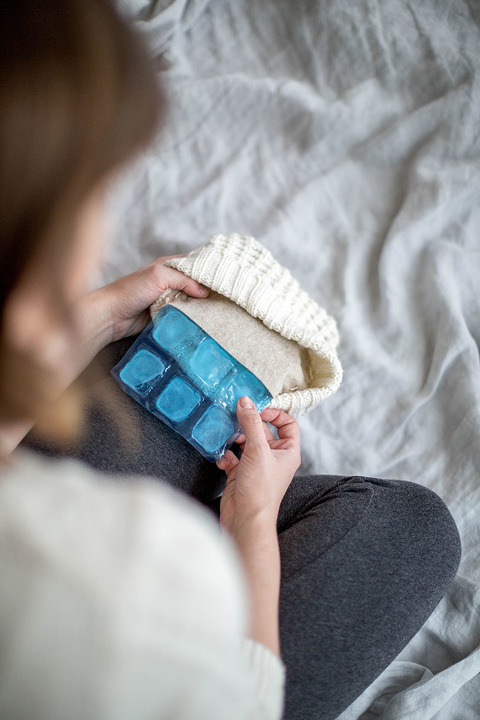 Soothe Your Migraine With A DIY Beanie Ice Pack | dreamgreendiy.com