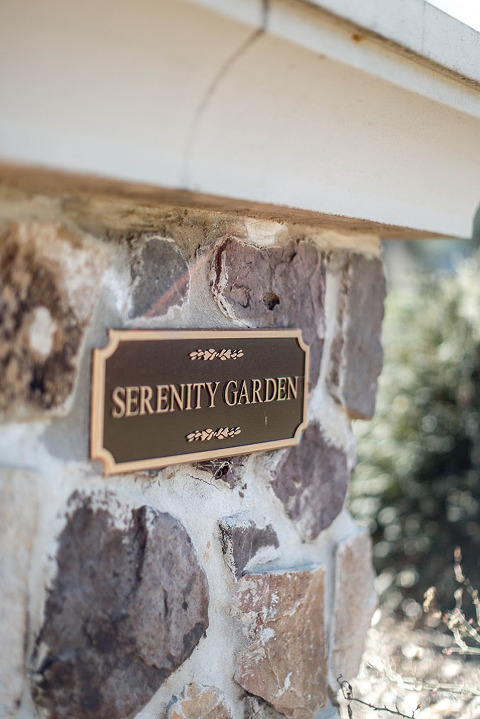 A Mid-Week Walk Through The Serenity Garden | dreamgreendiy.com