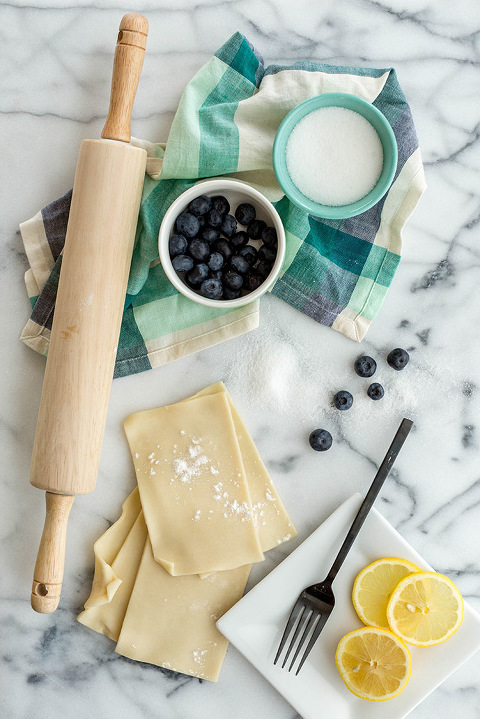 A Recipe For Homemade Mixed Berry Pop Tarts | dreamgreendiy.com