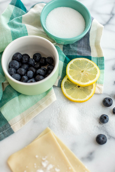 A Recipe For Homemade Mixed Berry Pop Tarts | dreamgreendiy.com