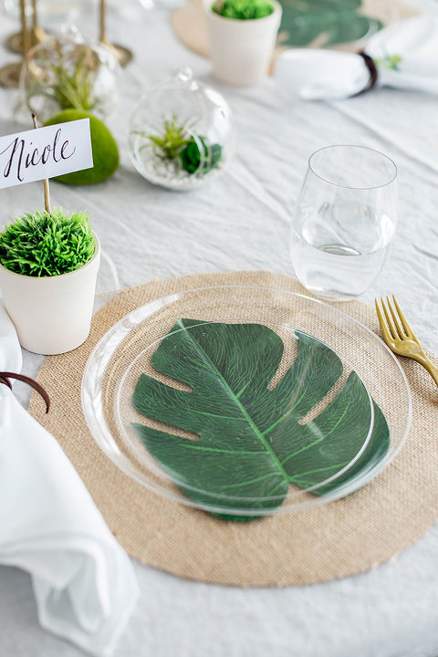 How To Style A Green Pantone-Inspired Luncheon | dreamgreendiy.com + @orientaltrading