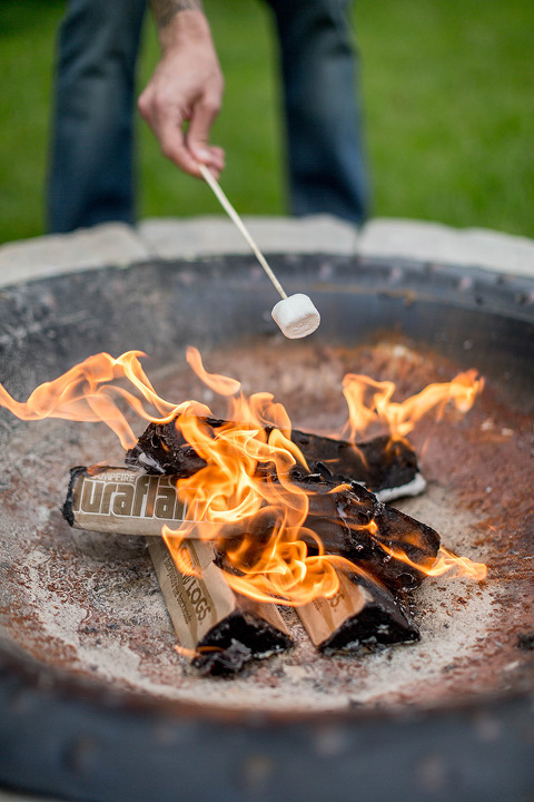 A Recipe For Rice Krispies Treat S'mores | dreamgreendiy.com + @Duraflame #ad #duraflame