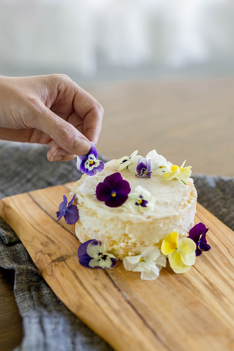 Clearance Cake With Edible Flowers