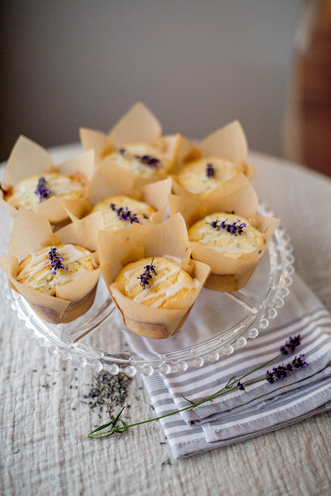 A Recipe For Lemon Lavender Muffins | dreamgreendiy.com