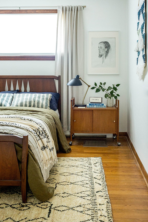 How To Style A Bed With Linen Bedding | dreamgreendiy.com + @cultivergoods