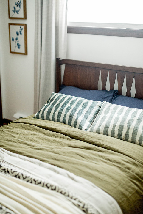 How To Style A Bed With Linen Bedding | dreamgreendiy.com + @cultivergoods