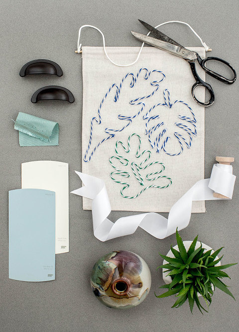 DIY Leafy Baker's Twine Banner | dreamgreendiy.com + @orientaltrading