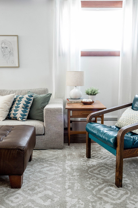 How To Style A Sectional Sofa | dreamgreendiy.com + @InteriorDefine