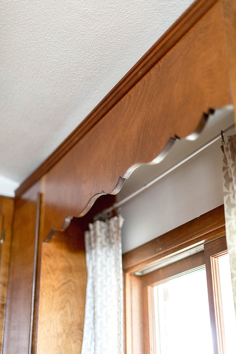 To Remove Decorative Cabinet Scrollwork, Decorative Wood Trim For Kitchen Cabinets
