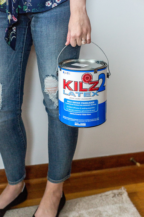 DIY Faux Mid-Century Paneling Using Paint | dreamgreendiy.com + @kilzbrand #ad