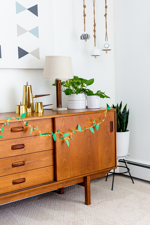 DIY Paper Leaf String Light Garland | dreamgreendiy.com + @orientaltrading #ad