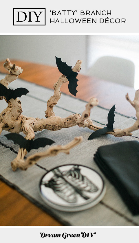 DIY Bat Branch Halloween Centerpiece Décor