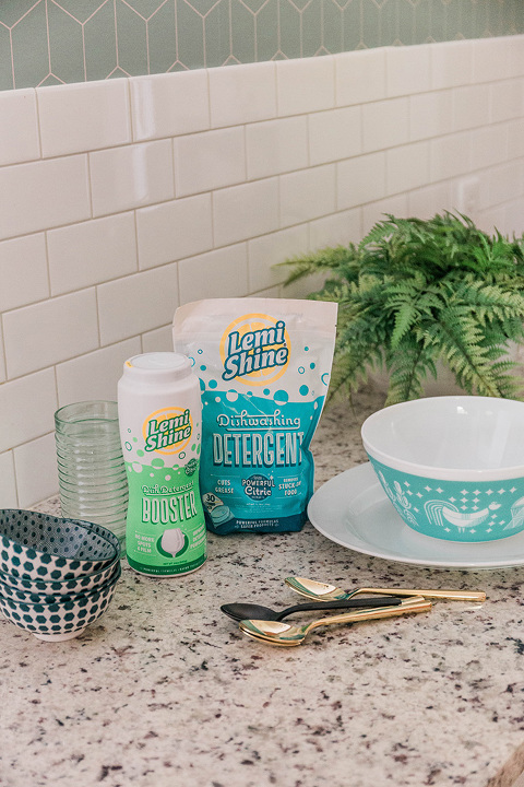 10-Minute Spring Cleaning Ideas To Try | dreamgreendiy.com + @mrclean @eurekapower @lemishine @scottliquidgold @babbleboxxofficial #CleanHomeHacksBBxx #ONECleanHome #SLGONE #scottsliquidgold #ad