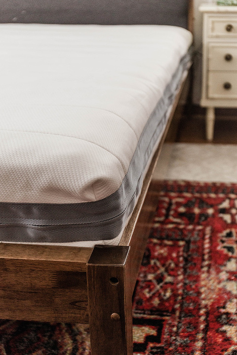 Upgrading To An Eco-Friendly Mattress | dreamgreendiy.com + @airweaveusa #ad