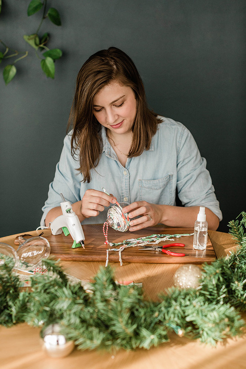 DIY Twisted Paper Christmas Ornaments | dreamgreendiy.com + @joann #ad #HandmadewithJOANN