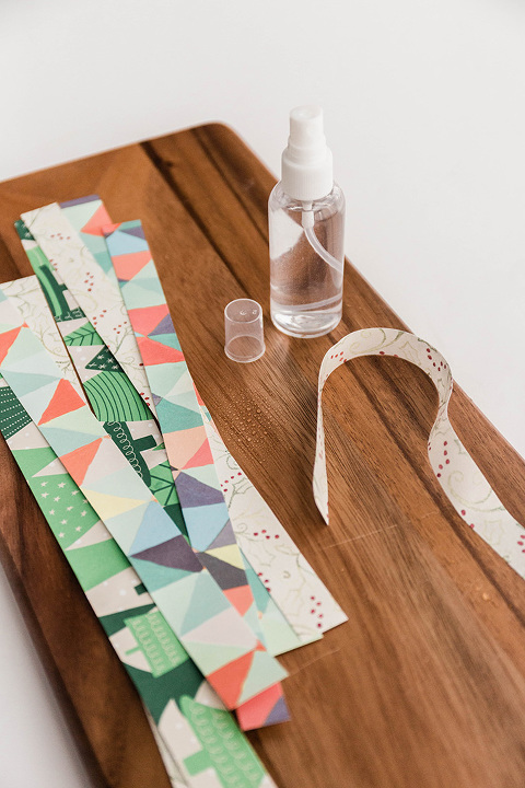 DIY Twisted Paper Christmas Ornaments | dreamgreendiy.com + @joann #ad #HandmadewithJOANN