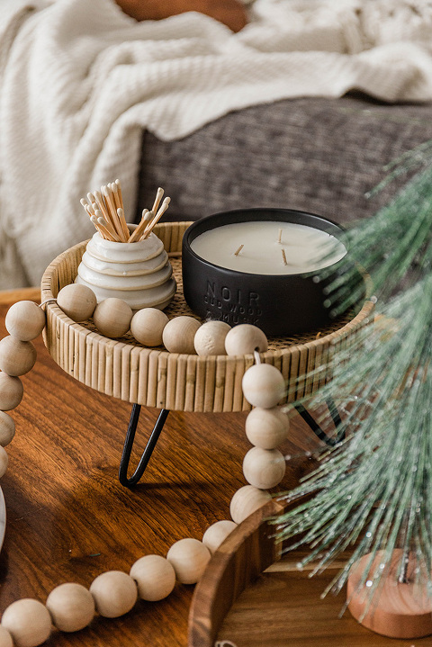 How To Style A Holiday Coffee Table (Plus Access To My Holiday Archives With @Planoly!) | dreamgreendiy.com #JoyThrough #ad