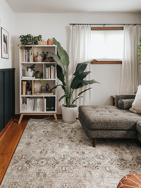 A Media Console For The Lounge Room | dreamgreendiy.com + @southshorefurniture #ad #southshorefurniture