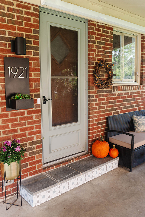 How To Make A DIY Halloween Bat Wreath