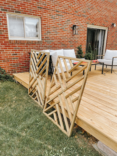 DIY Chippendale Fence Panel Trellis