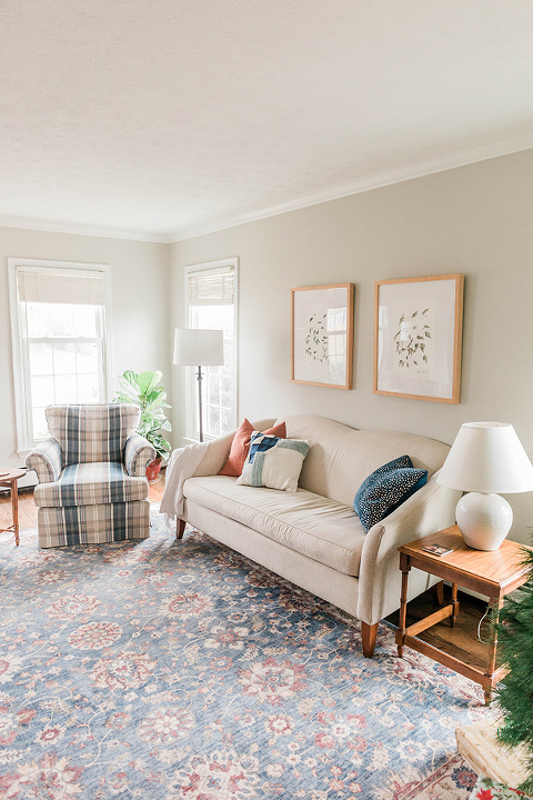 Modern Colonial Living Room Makeover | dreamgreendiy.com + @LoloiRugs #gifted #TheLoloiLook