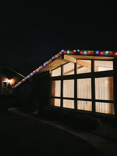 DIY Roofline Hooks For Christmas Lights