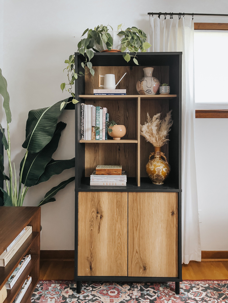 How To Style A Tall Skinny Bookshelf - Dream Green DIY