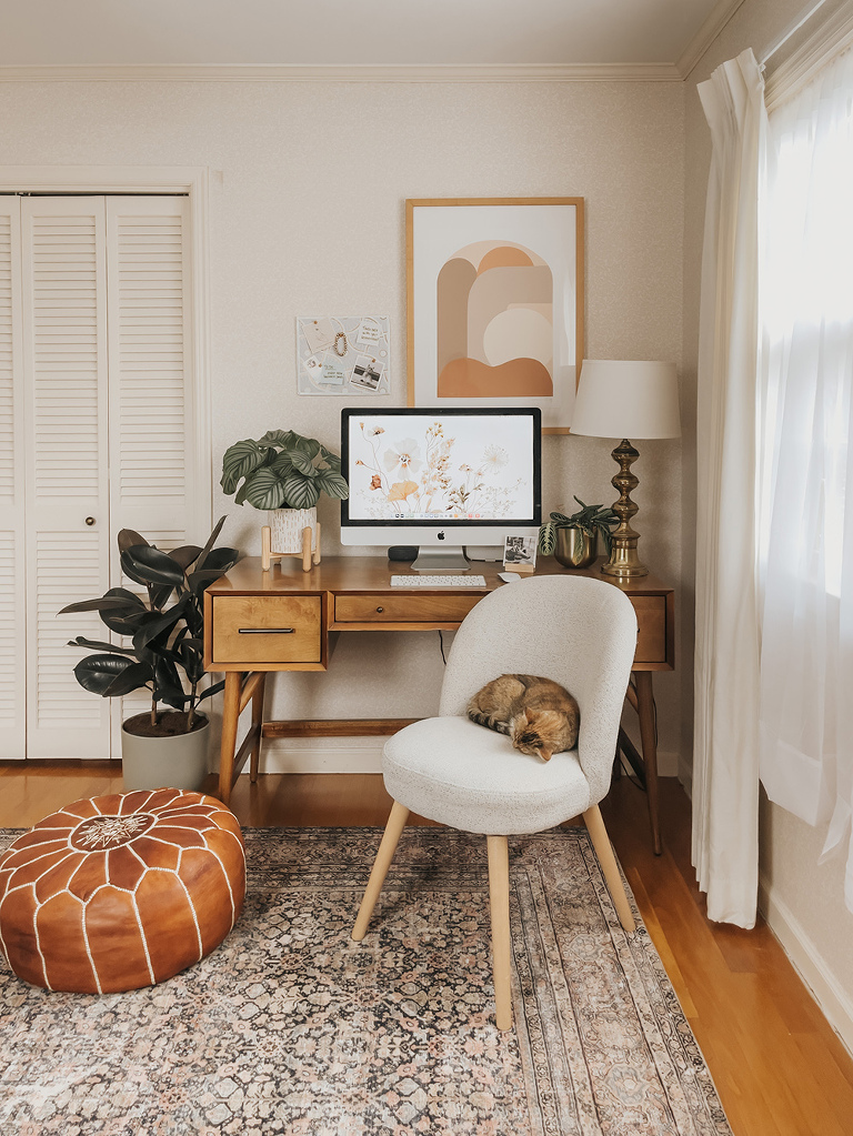 Reviewing The Gabriel Sixpenny Sofa In A Home Office | dreamgreendiy.com + @sixpennyhome (ad/gifted)