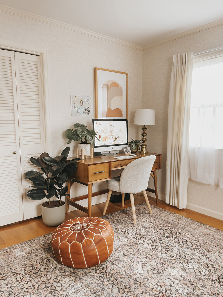Reviewing The Gabriel Sixpenny Sofa In A Home Office | dreamgreendiy.com + @sixpennyhome (ad/gifted)