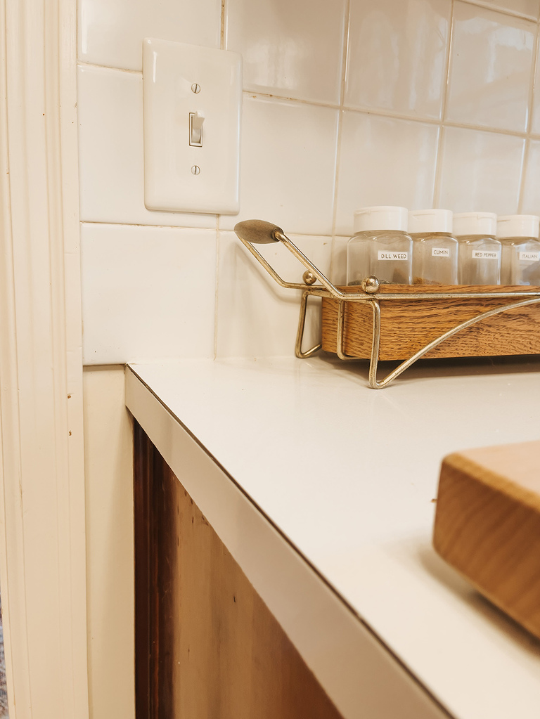 New Quartz Countertops In The Kitchen