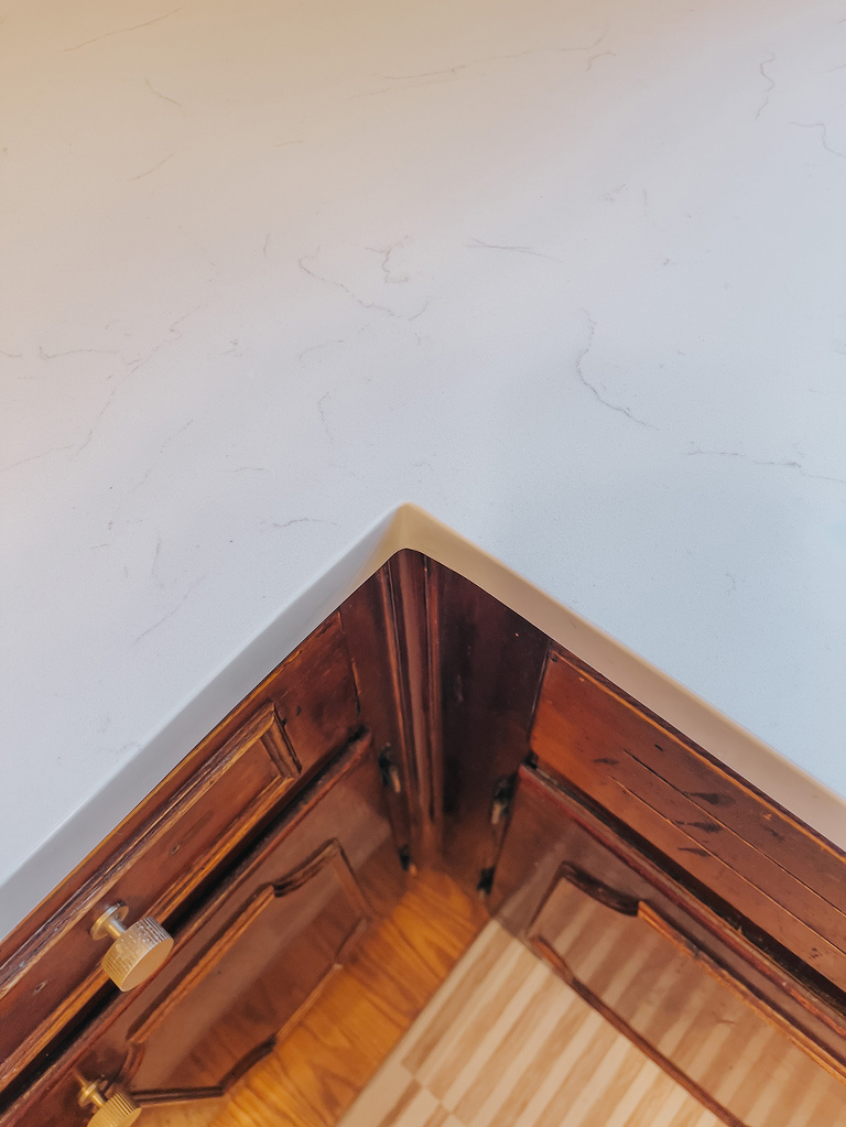 New Quartz Countertops In The Kitchen