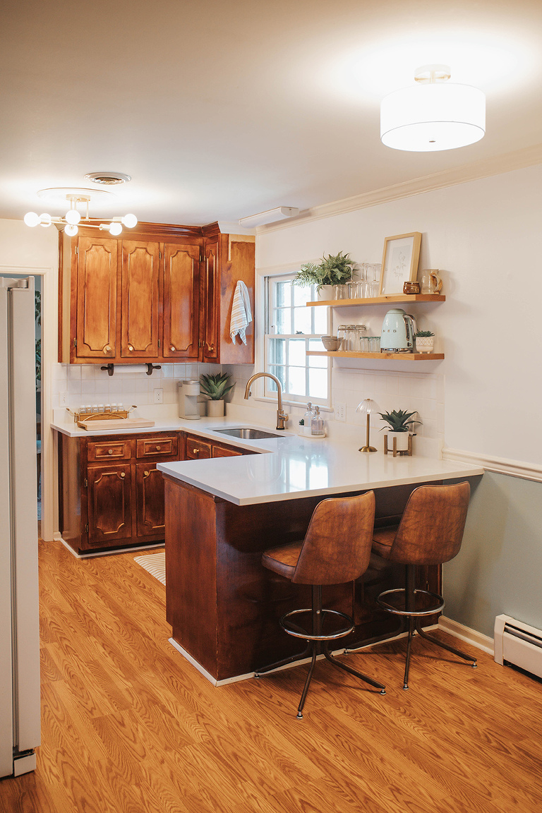 Installing And Styling New Open Kitchen Shelves | dreamgreendiy.com + @UltraShelf (ad/gifted)