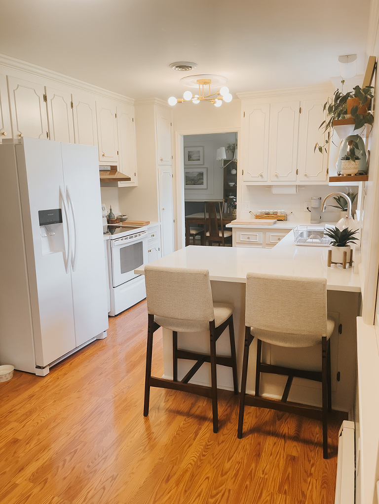 Painted Mid-Century Kitchen Cabinets: Before/After | dreamgreendiy.com + @clarepaint (ad/gifted) #shareyourclare