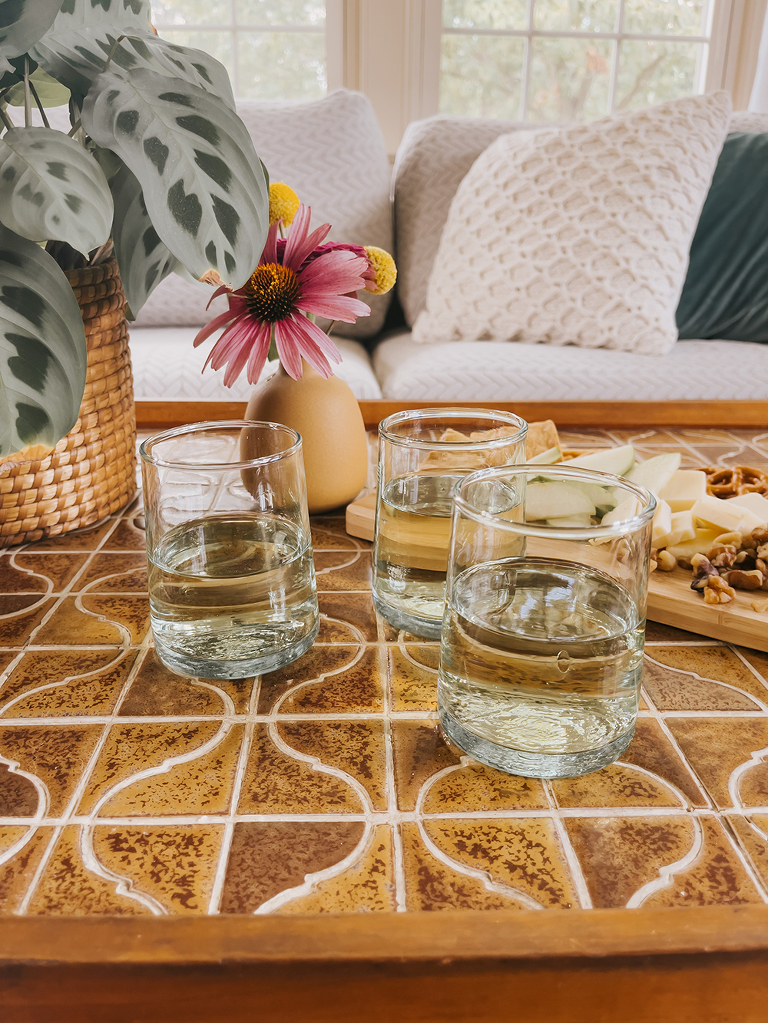 Hand-blown Moroccan Wine Glasses Review | dreamgreendiy.com + @ revival_rugs #RevivalPartner #ad #RevivalRugs