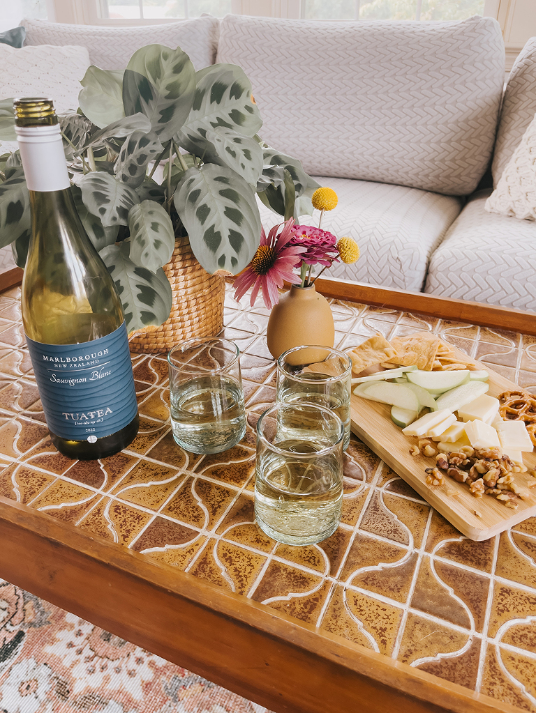 Hand-blown Moroccan Wine Glasses Review | dreamgreendiy.com + @ revival_rugs #RevivalPartner #ad #RevivalRugs