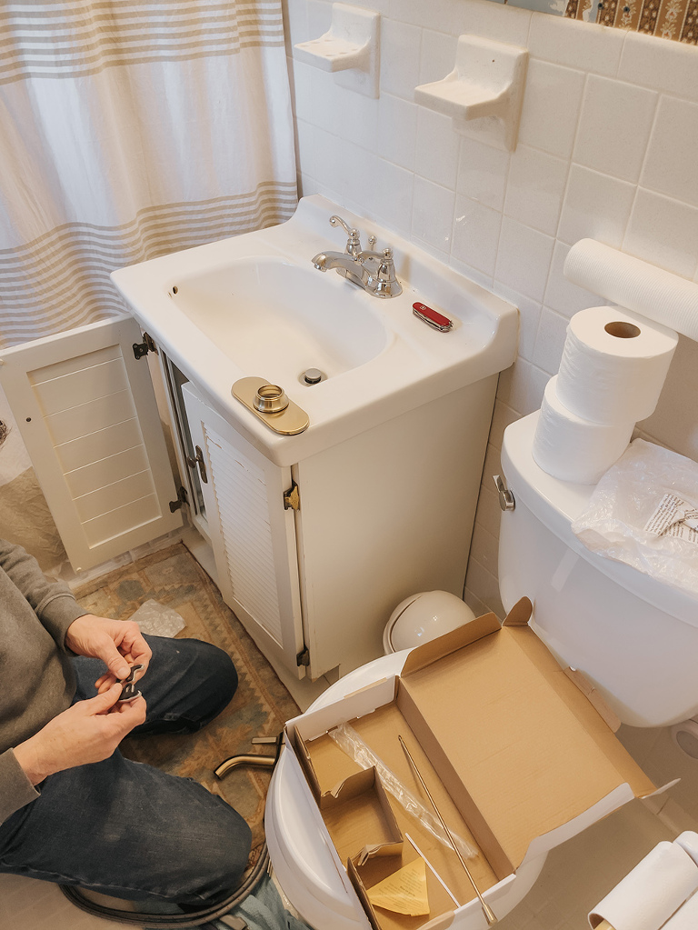 Mid-Century Bathroom Renovation Makeover