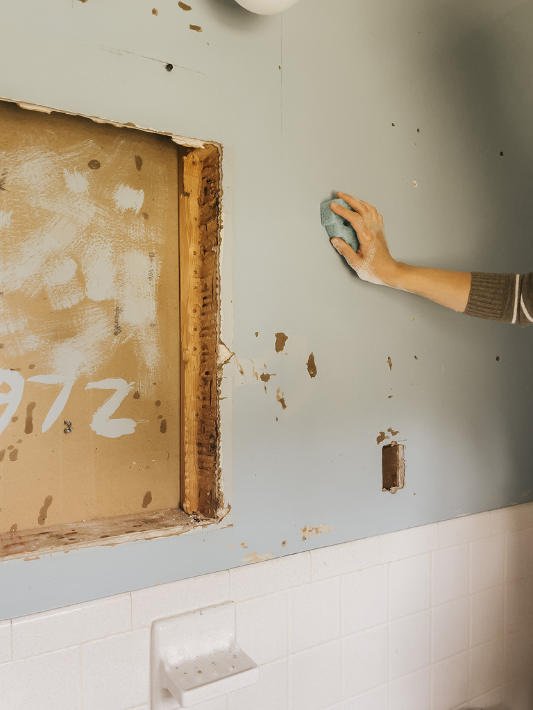 Mid-Century Bathroom Renovation Makeover