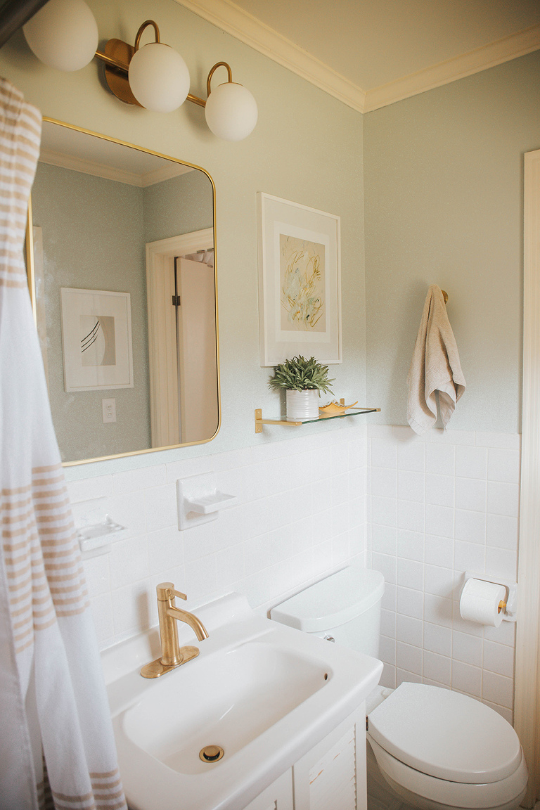 Mid-Century Bathroom Renovation Makeover