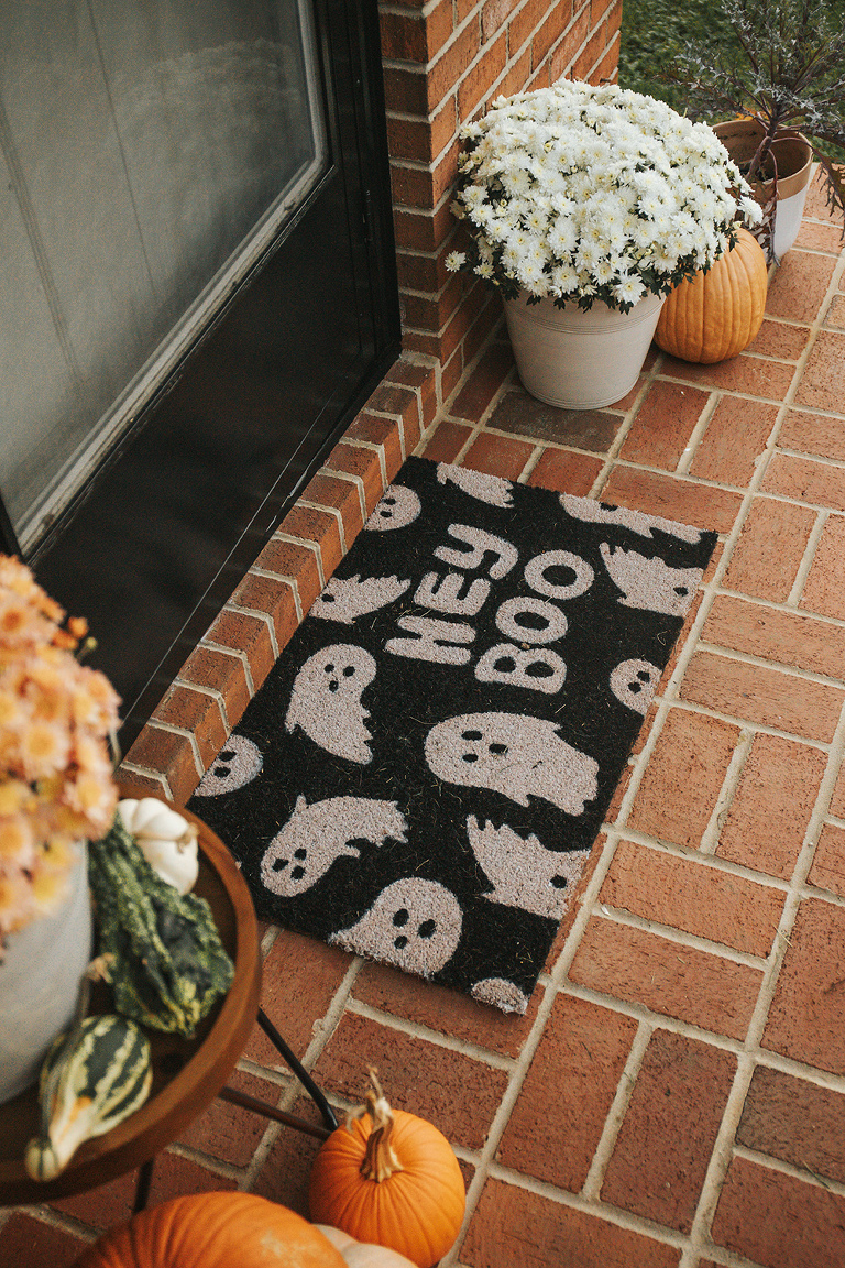 Harvest Halloween Porch Décor Ideas