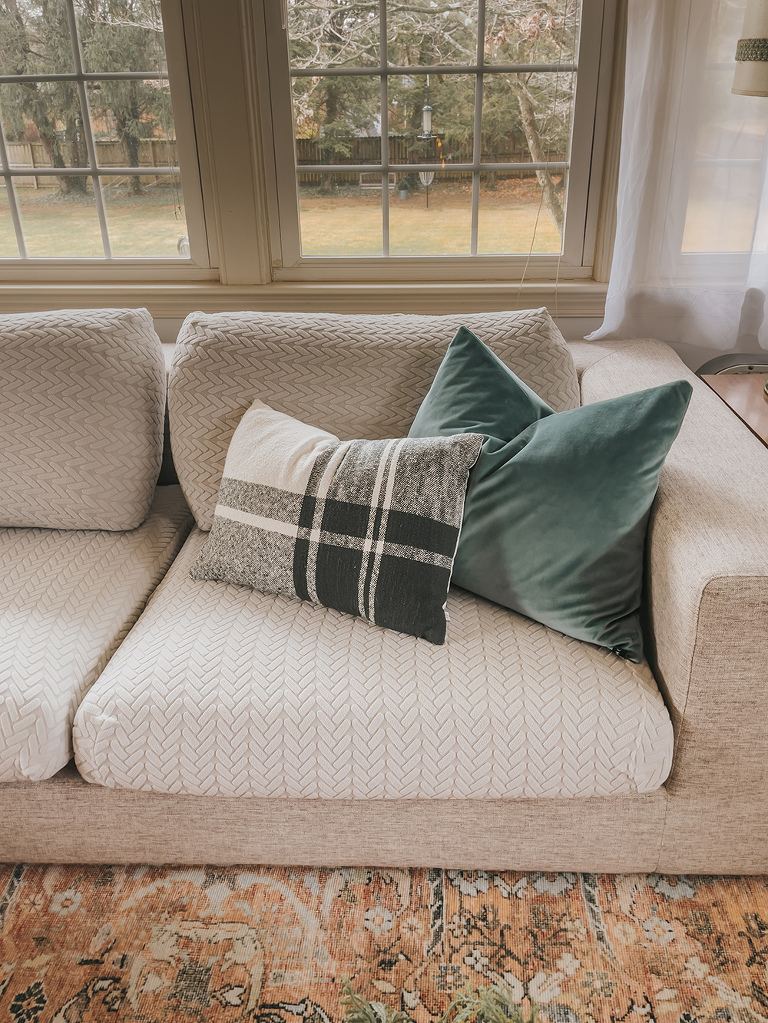 My Pet-Friendly Christmas Décor Tips