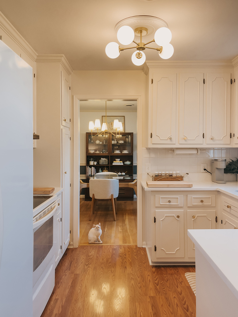 Mid-Century Kitchen With DIY Peel-And-Stick Retro Patterned Wallpaper