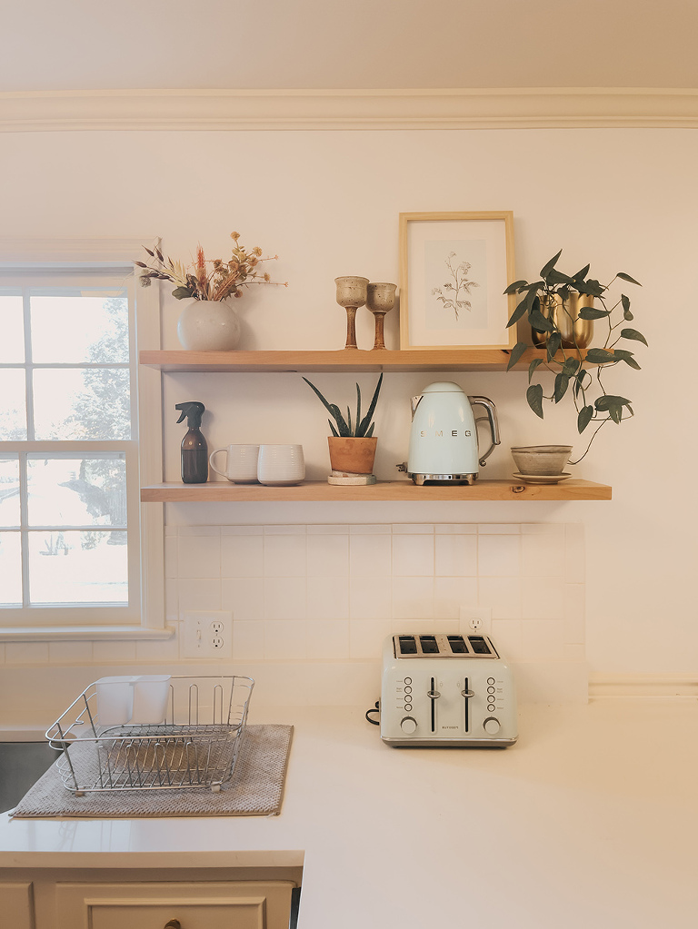 Mid-Century Kitchen With DIY Peel-And-Stick Retro Patterned Wallpaper