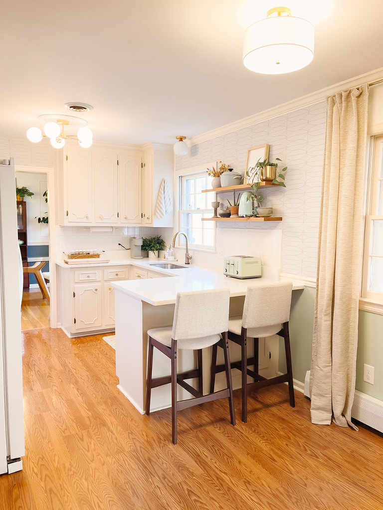 Mid-Century Kitchen With DIY Peel-And-Stick Retro Patterned Wallpaper