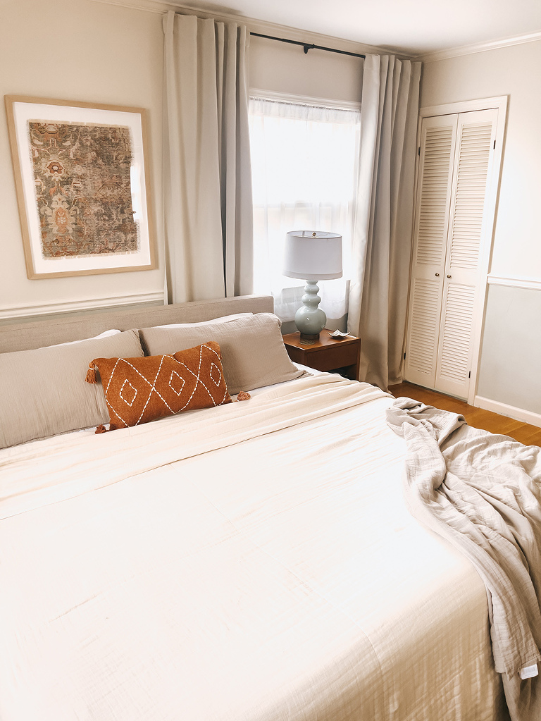 How To Master European Bed Styling | dreamgreendiy.com + @muslincomfort #muslincomfort #ad (Pssst...Save 26% on your own eco-friendly #muslincomfort order with my code “CARRIE26” 🧡👌🏼⭐️)