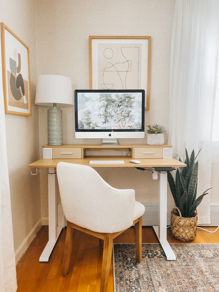 My Pick For Best Standing Desk | dreamgreendiy.com + @SONGMICSHOME (ad/gifted) #SONGMICSHOME #SONGMICS