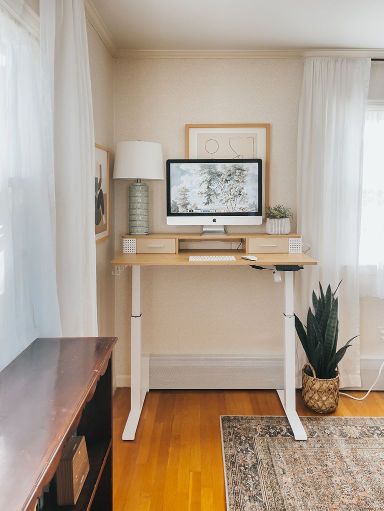 My Pick For Best Standing Desk | dreamgreendiy.com + @SONGMICSHOME (ad/gifted) #SONGMICSHOME #SONGMICS