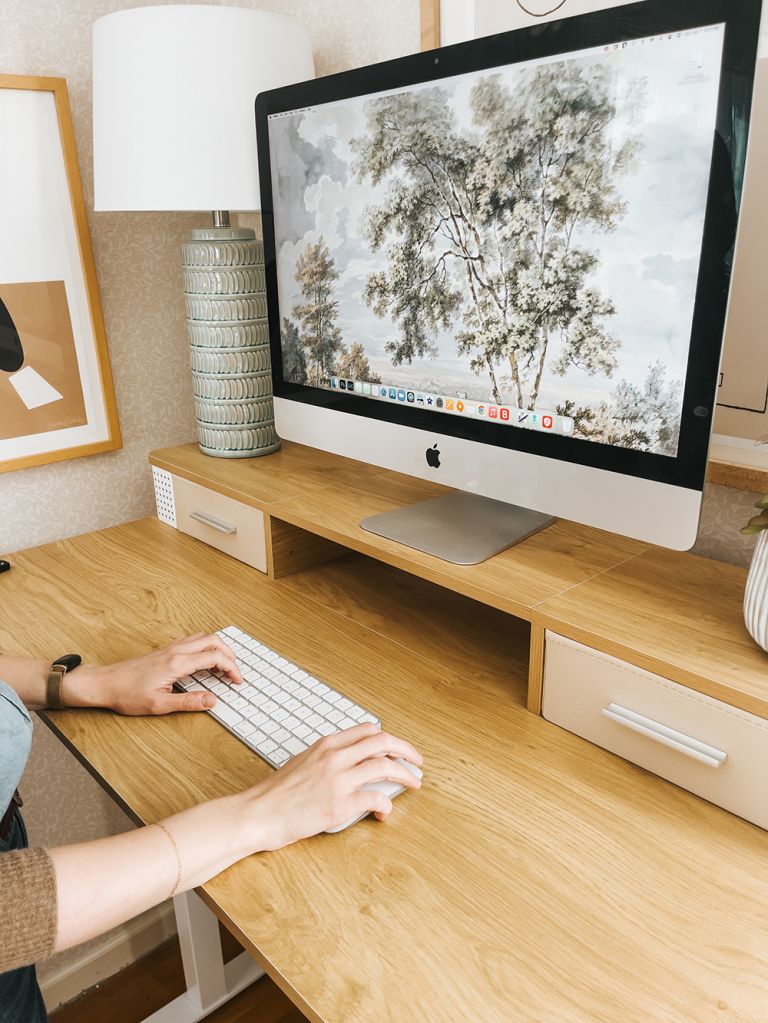 My Pick For Best Standing Desk | dreamgreendiy.com + @SONGMICSHOME (ad/gifted) #SONGMICSHOME #SONGMICS