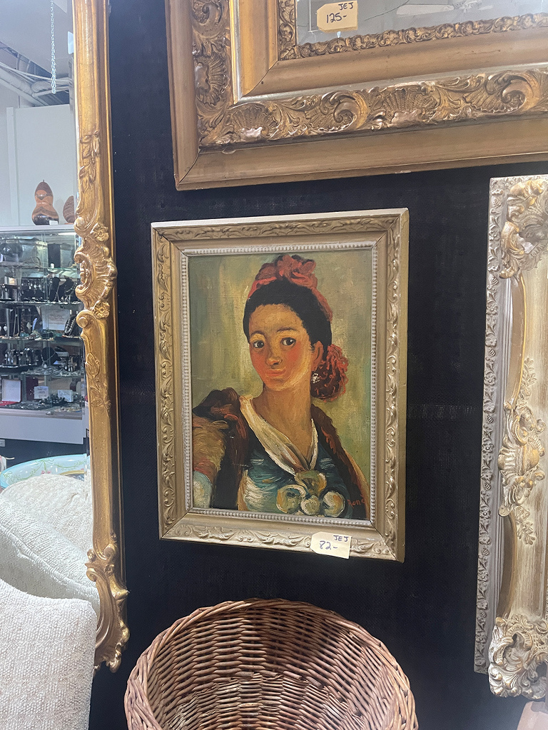 Secondhand Home Décor Styled In A Mid-Century Home