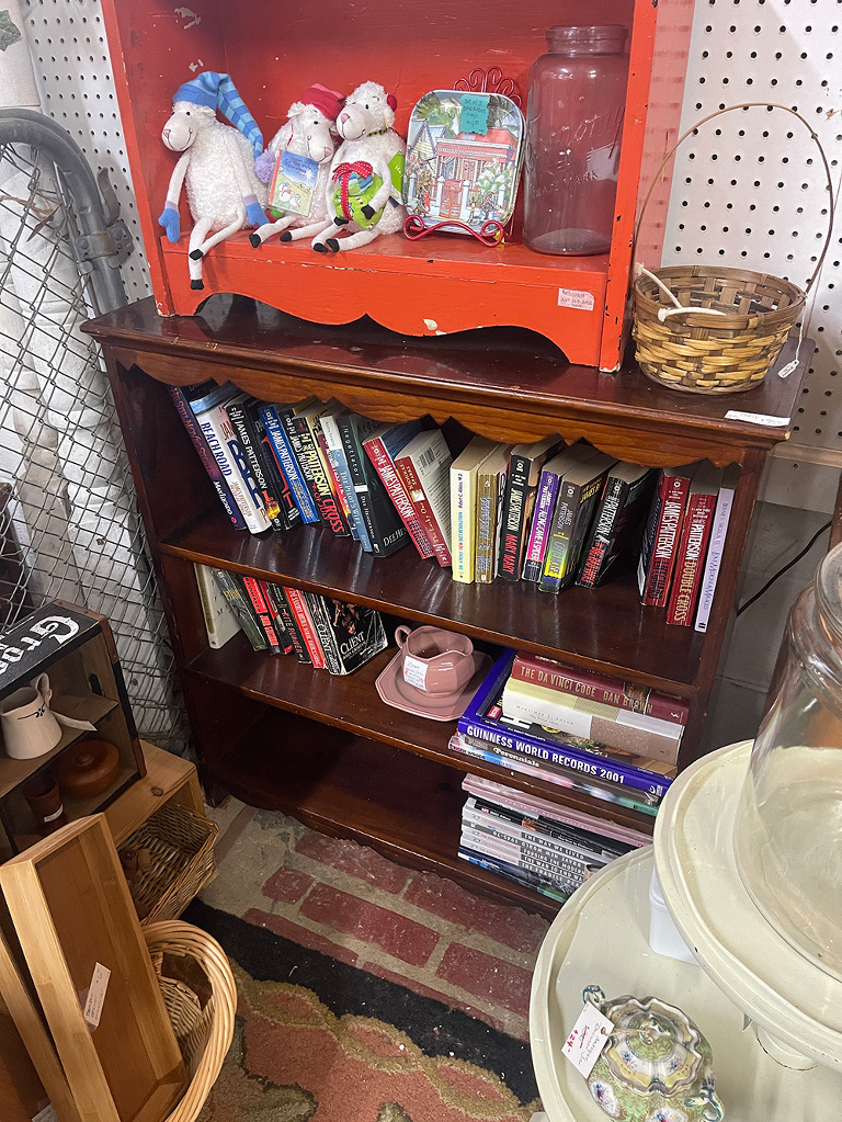 Secondhand Home Décor Styled In A Mid-Century Home